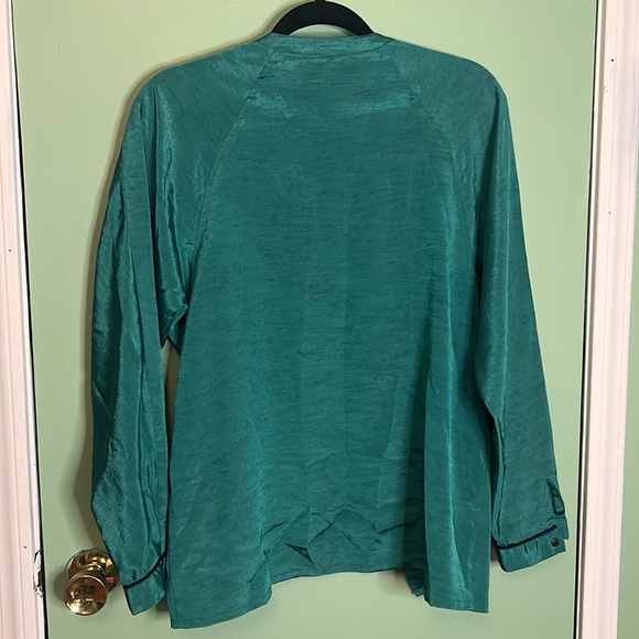 Oscar de la Renta turquoise green button up shiny top - Picture 3 of 4